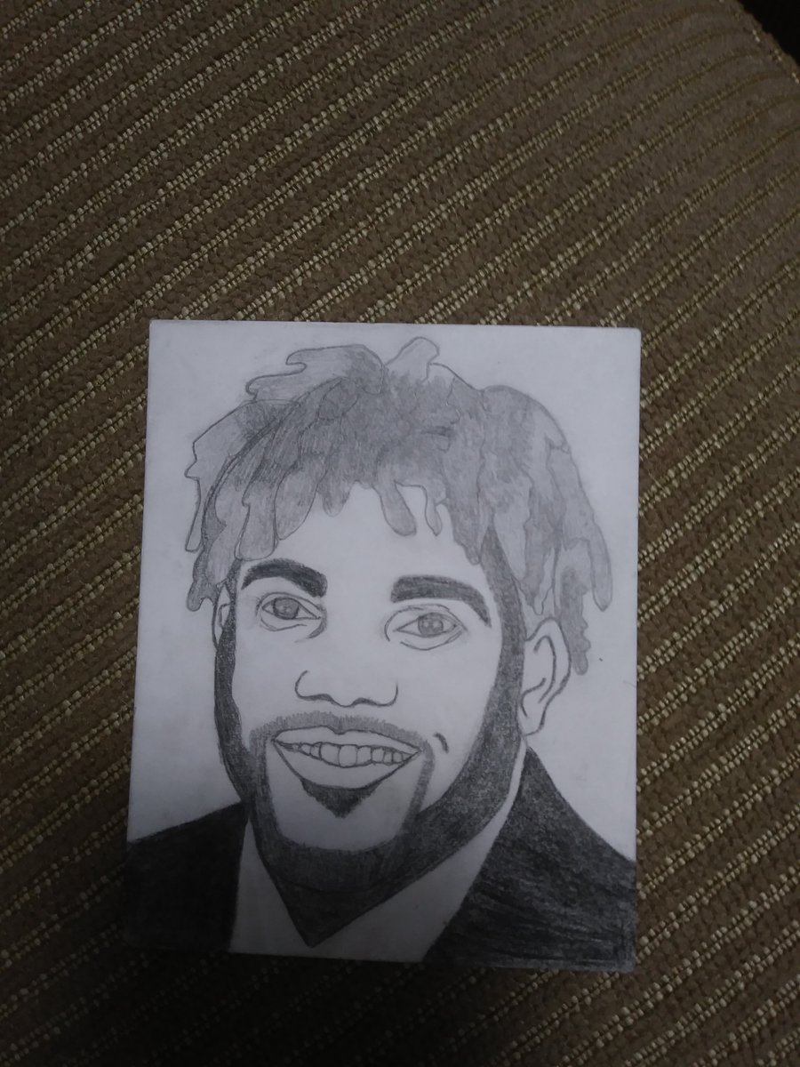 GlenGraves6's tweet photo. @DhaSickest We are!  My 14 yr old daughter drew, not traced this. She has a crush on you lol.  Was able to find a LSU practice jersey knock off for her for Christmas.  All she wanted was your Jersey.  Get well soon and Hold That Tiger!!! https://t.co/dQbB3YJUBi