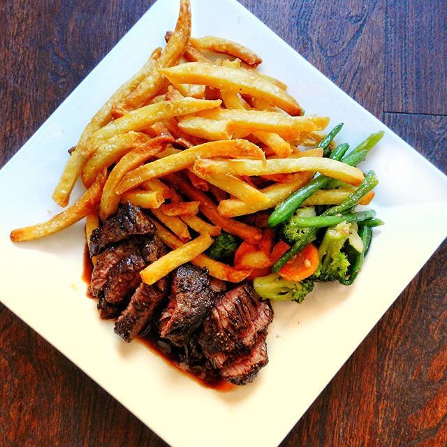 LaFriteSA's tweet photo. Steak and Frites always have our attention. Stop in to this neighborhood bistro and enjoy this chilly weather. β
β
#lafrite #lovethisfood #mealoftheday #sanantonio #southtown #eatlafrite #musselsandfrites #neighborhoodeats https://t.co/rdyQqeHRyB