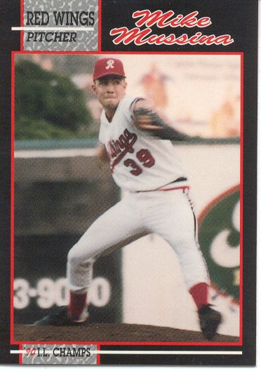 Happy 50th birthday to former pitcher Mike Mussina. 