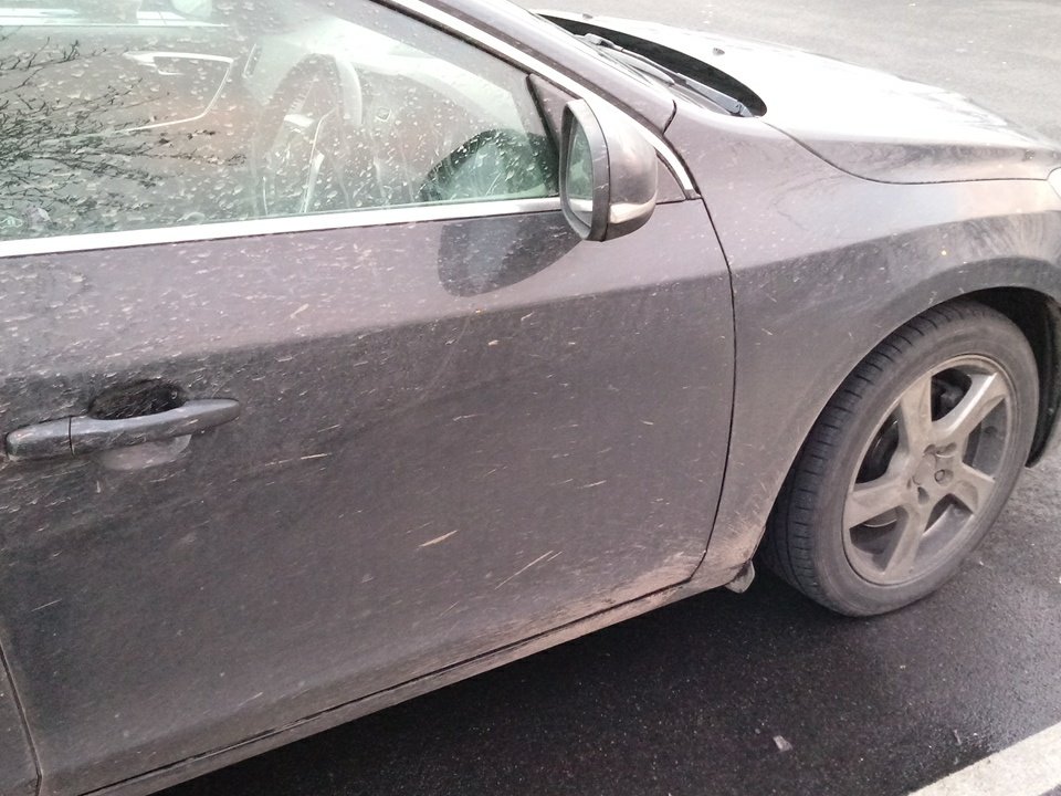 KateCarless's tweet photo. Dont think i have seen anyone move as fast, outside of an olympic Stadium, as the hand carwash bloke when i pulled up at the supermarket carpark...#farmtracks https://t.co/2LN7RU8pxJ