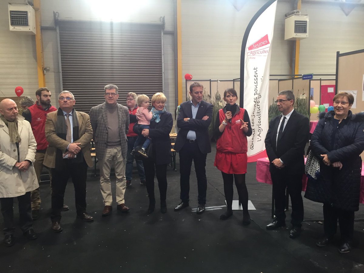 HENRYPatrick02's tweet photo. @villedelaon Helène DUPUIS @JeunesAgri ouvre le 31ème @villagegourmand @_MissBetter #Sucre #ethanol @vac02 #JA02 remercie leur partenaire @GroupamaFd02 #Proximité #territoires #Qualité #solidarité #fêtes #nicolasfricoteaux @DelhayeEric @PascaleGruny02 @AntoineLAON @Territoires_G https://t.co/Y4EQbomqs1