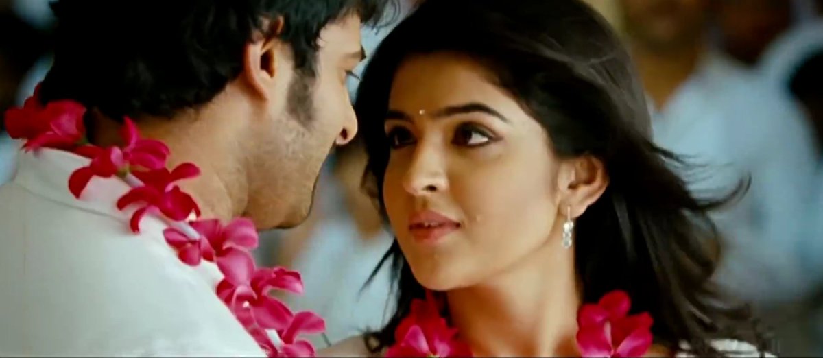 ivdSAAHO's tweet photo. #Prabhas #DeekshaSeth ❤
#Rebel
#ReturnOfRebel https://t.co/IFNRNEv4v5