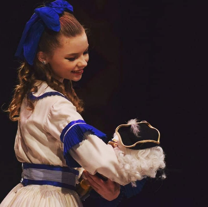 EasternCTBallet's tweet image. The #Nutcracker opens today at @gardeartscenter! Join us for this holiday classic. Shows are today (Sat 12/8) at 1:30pm and 7pm, and tomorrow (Sun 12/9) at 1:30pm. Tix are still available: 860-444-7373 x1 or gardearts.org. #ballet #ctevents #ct