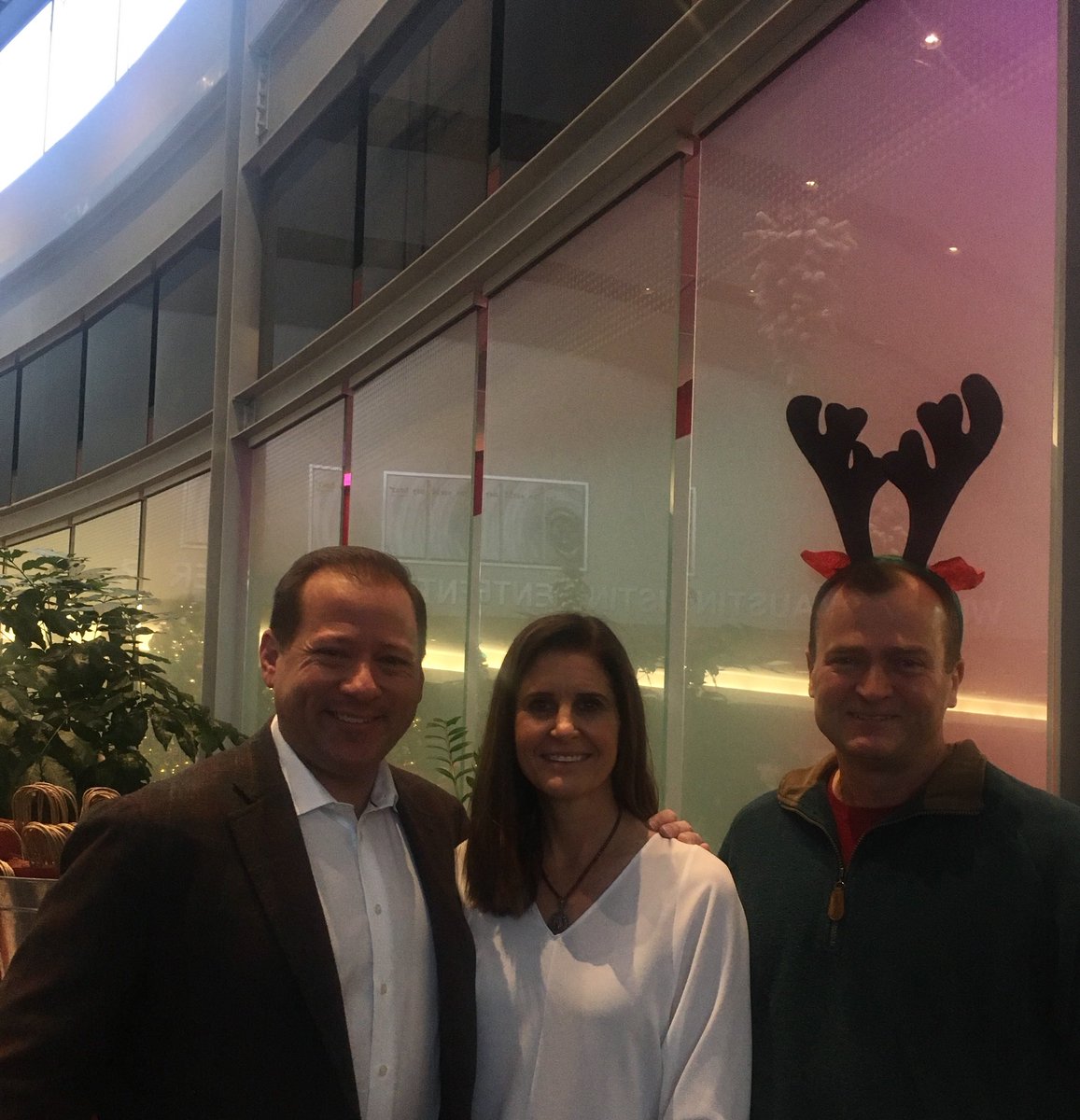 starkeyhearing's tweet photo. Our #StarkeyStrong Executive team getting into the holiday spirit at #StarkeySanta! https://t.co/4xOnYGVc1F