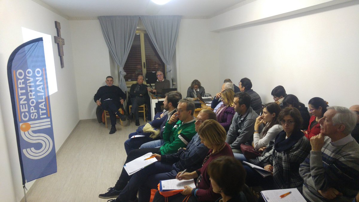 CSInazionale's tweet photo. #Assisi2018 si discute nei gruppi di approfondimento: arbitri e giudici, i territori e le prospettive di promozione sportiva, i percorsi di attività giovanile, la piattaforma SOFIA e la formazione degli insegnanti https://t.co/MFsXucMH9g