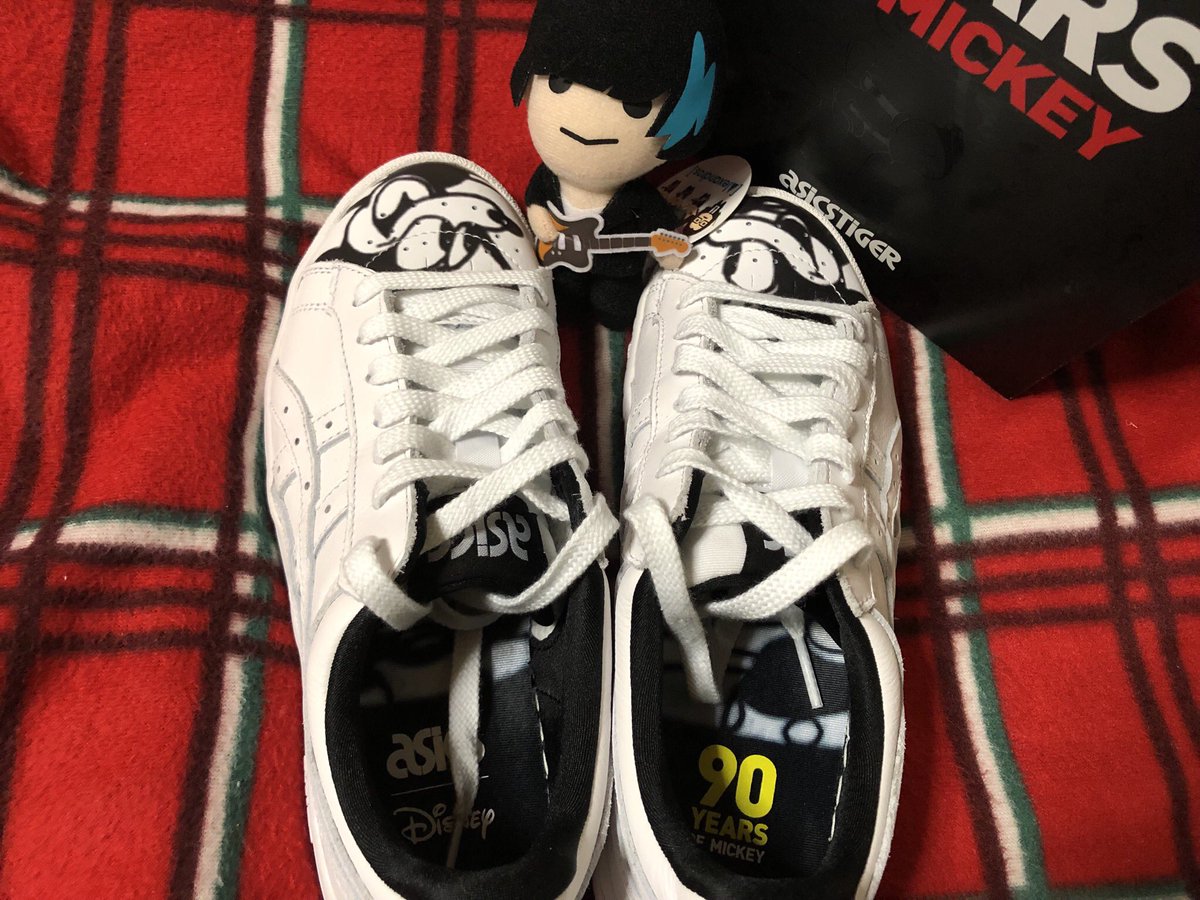 ALXD_Adoration's tweet photo. 今日の目的✨
渋谷ASICSTIGERにフィッティング👟✨そして購入してきました😆
ZeppTokyoはこれで行きまーす😃
何人いるかなぁ😂

#通販は完売なんだもん
#公式さんに行くしかない
#川上商法恐るべし
#担当の方に川上氏のig写真宣伝しておきました
#ASICSTIGER 
#90yearsofMICKEY https://t.co/OWCOdfz16Q