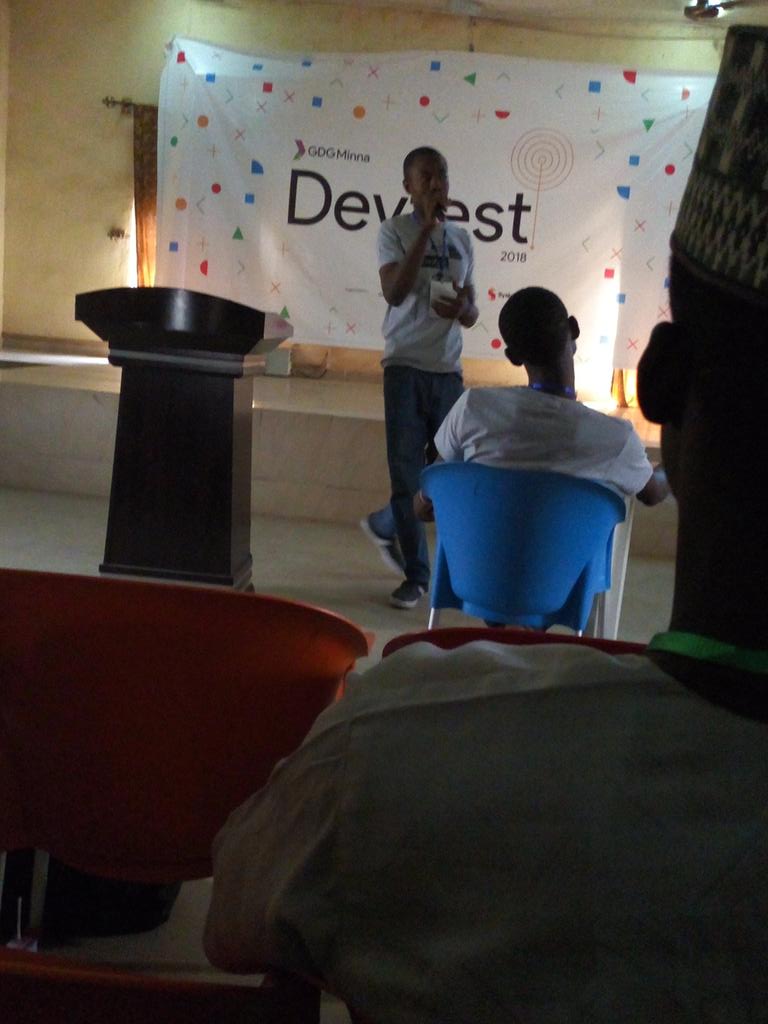 ibn_Abubakre's tweet photo. @nnamdei on dart for web ππ#devfestminna #DevFest18 #DevFestStories #minnatechmeetup #gdgminna #googledevs https://t.co/D9yBHpiaY2