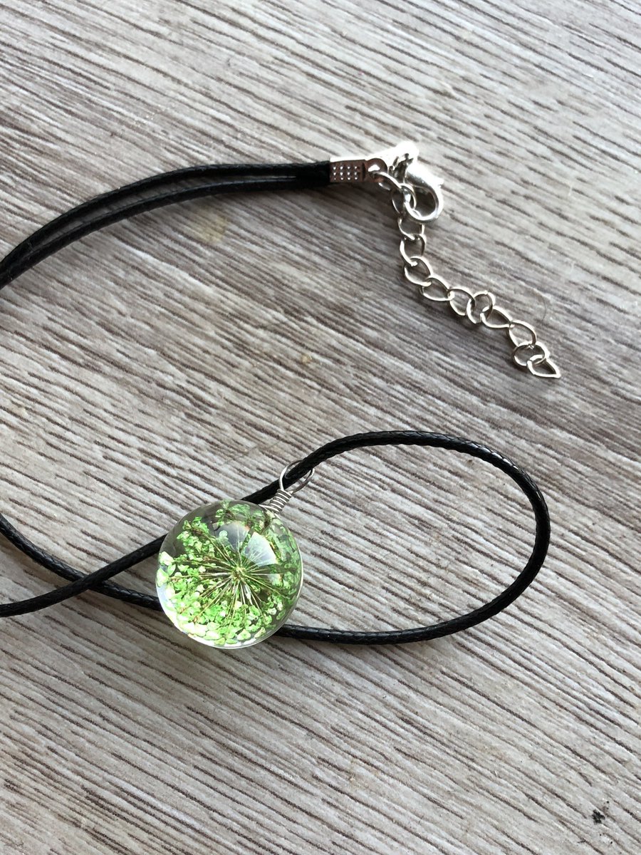 RituallyC's tweet image. Botanical jewellery still available for Xmas delivery! Free domestic shipping, UK only.  International delivery will vary.

etsy.me/2QzfI4Q 

#botanical #resin #etsy #gifts #xmas #witchy #pagan #christmas #christmasgifts #jewllery #accessories #satisfying #wiccangifts