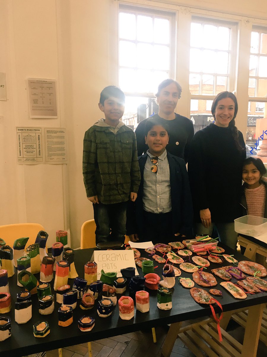 Setting up for our community bazaar with @SandringhamE7 & @RabbitsRd ~ here are some beautiful ceramic pots by Sandringham pupils & a group shot with Mr Cleary & Ms Selman and some Sandringham government members ✨come by @RabbitsRd 12 - 3pm today!
