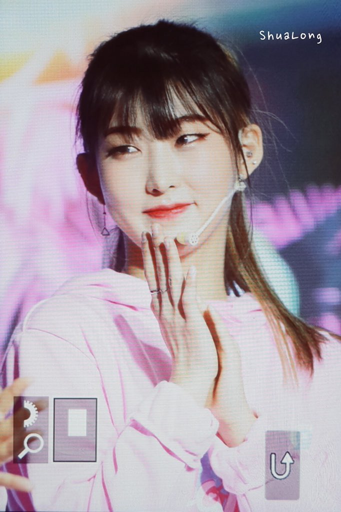 Shua_Long's tweet photo. 181208 아쿠아 수아 프리뷰
-드래곤네스트m 카니발 축하무대

오랜만이지 😭😭

#아쿠아 #AQUA #유수아 #수아 https://t.co/8QFxNOGgj0