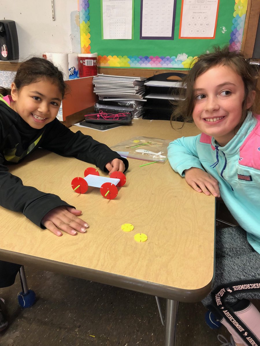 RachelHallLynn's tweet image. Carts that move from here to there. #fossscience