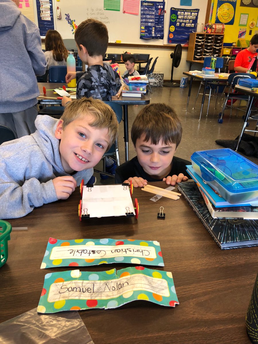 RachelHallLynn's tweet image. Carts that move from here to there. #fossscience