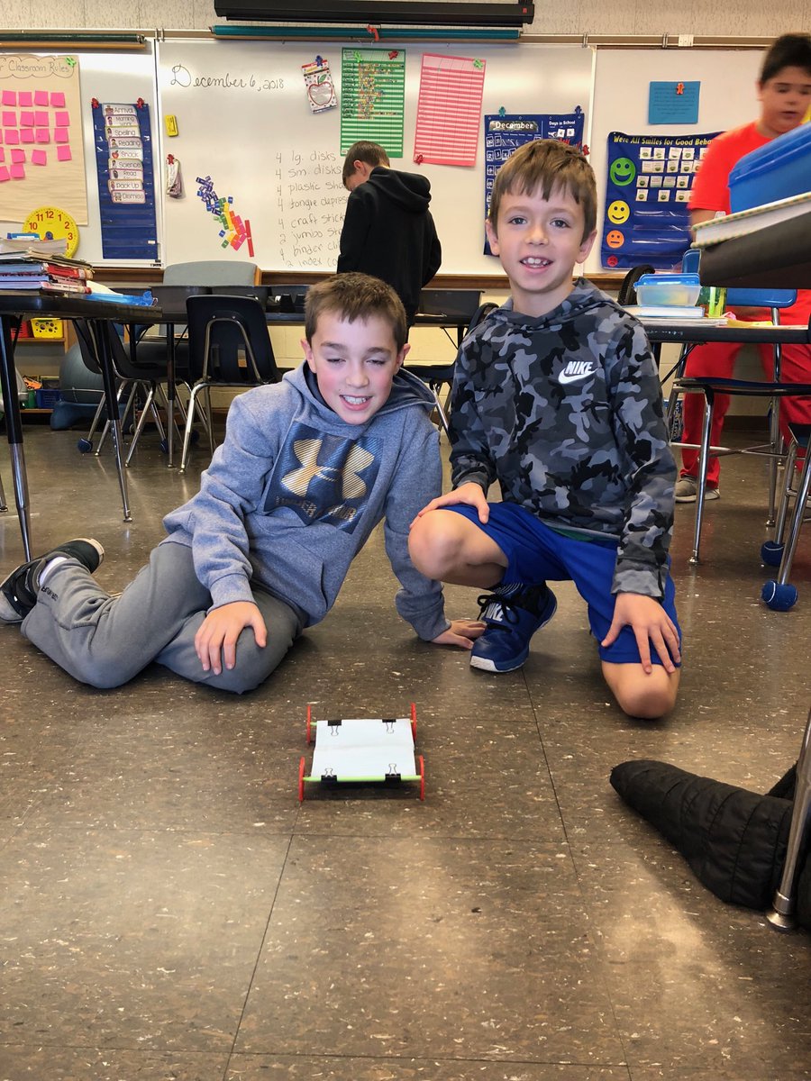 RachelHallLynn's tweet image. Look at these cool carts! #fossscience #wheelockians