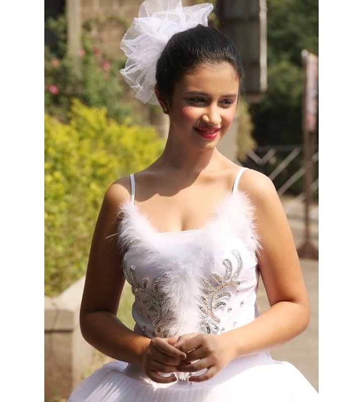 ShrotriRitika's tweet photo. #white https://t.co/lMo7e8sEQm