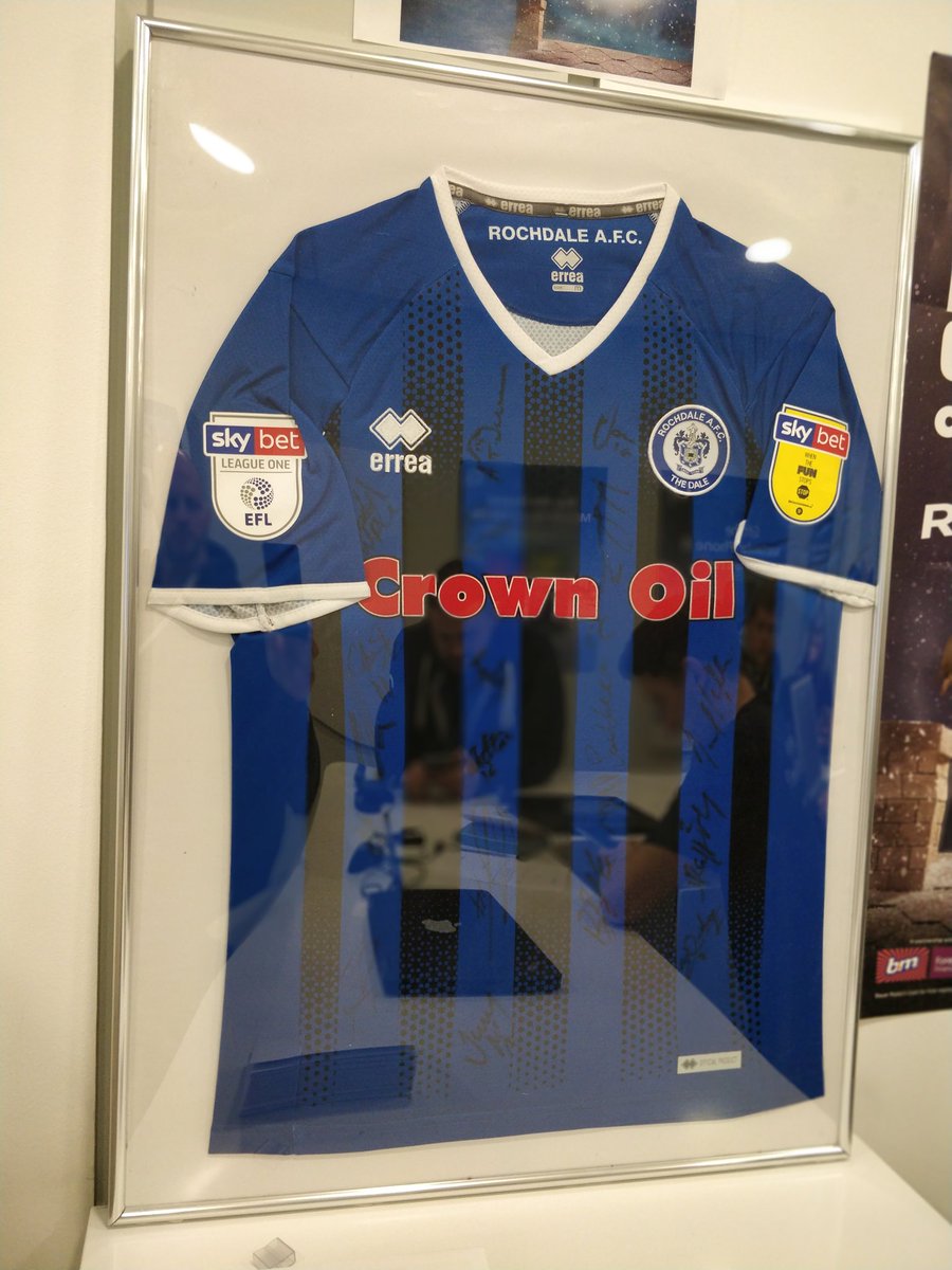 rickphelan1's tweet photo. We have an amazing opportunity for somebody to WIN a signed @officiallydale football shirt!! Come into #O2rochdale and buy a raffle ticket - all proceeds go to #MissionChristmas. Whilst you are here why not drop off a toy for this fantastic appeal! @MIDCommsUK @hitsradiouk https://t.co/rGLkNuqr2o
