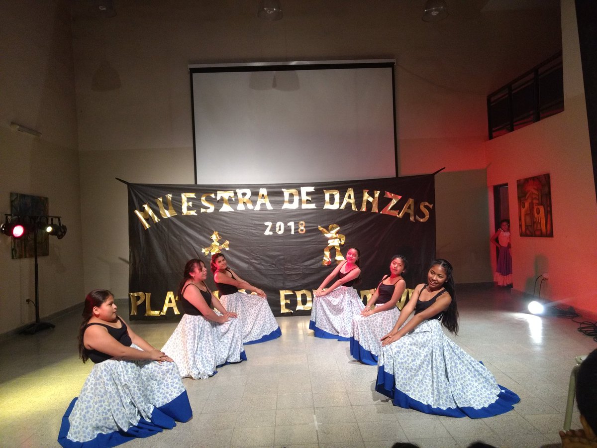 JessiAyala_90's tweet photo. Muestra Anual del Playón Virgen Del Rosario #2doGrupo #PlayonesEducativos @fguillesaavedra @patriciapinasco @artydance23 @JuaresCarla @miriamchaile @juancarlosvilc @UrtubeyJM @aniberruezo @larubita70 @danilisanti https://t.co/KIHw35h8lX