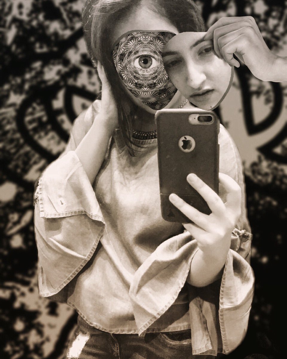 poorvikoutish9's tweet photo. Going through your 2018 resolution list like.... 🤮
.

 #selfie #disappointment #resolution2018 #editoftheday #photoediting #artwork #editing  #lightspacetime #composition #overlays #illustration #workinprogress #experimental #artoftheday #zoningout #backstage  #poorvikoutish 🙃 https://t.co/JyGDdyGLAg