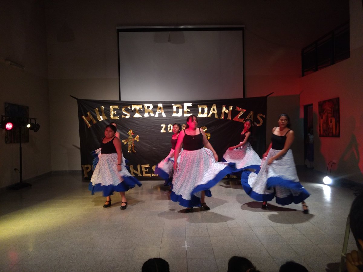 JessiAyala_90's tweet photo. Muestra Anual del Playón Virgen Del Rosario #2doGrupo #PlayonesEducativos @fguillesaavedra @patriciapinasco @artydance23 @JuaresCarla @miriamchaile @juancarlosvilc @UrtubeyJM @aniberruezo @larubita70 @danilisanti https://t.co/KIHw35h8lX