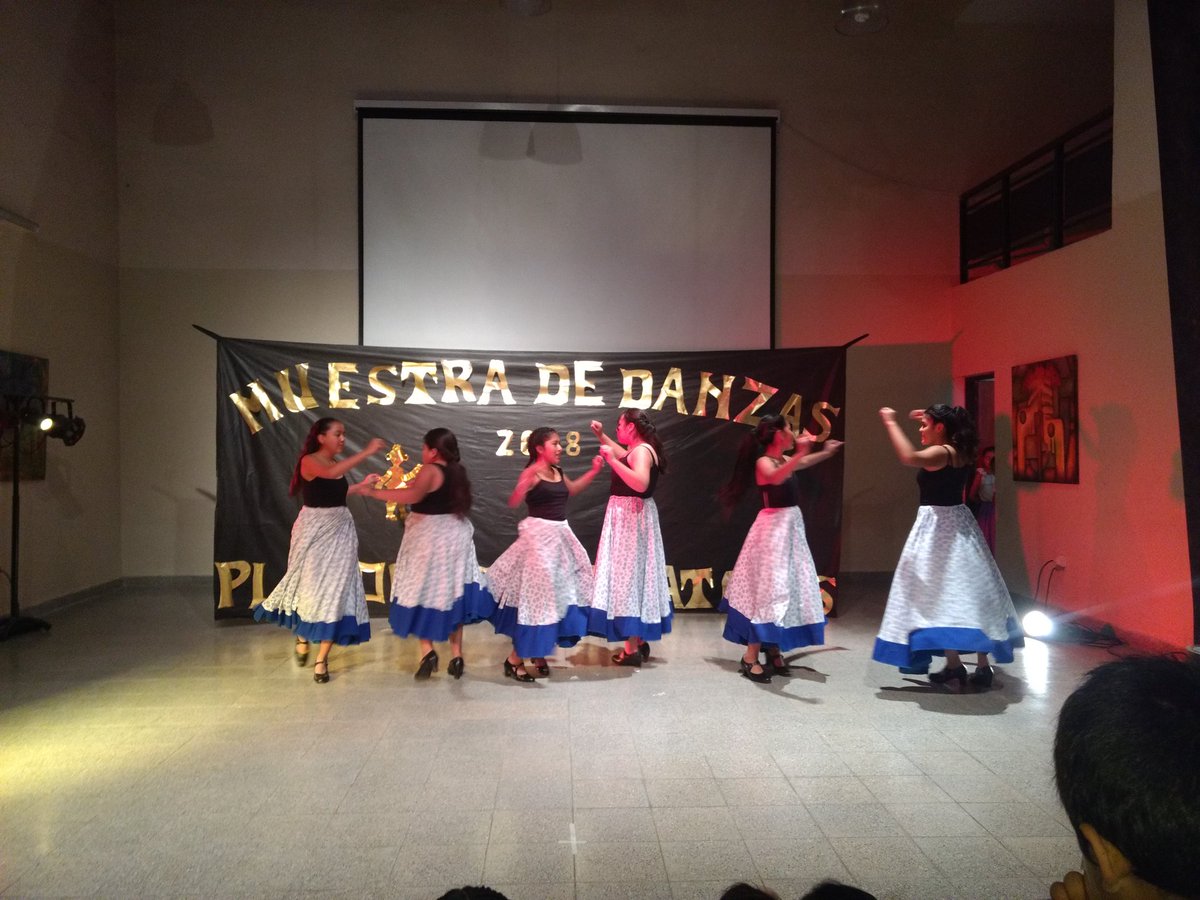 JessiAyala_90's tweet photo. Muestra Anual del Playón Virgen Del Rosario #2doGrupo #PlayonesEducativos @fguillesaavedra @patriciapinasco @artydance23 @JuaresCarla @miriamchaile @juancarlosvilc @UrtubeyJM @aniberruezo @larubita70 @danilisanti https://t.co/KIHw35h8lX