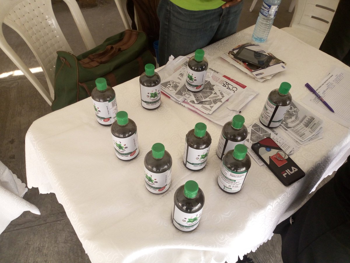P_Incubator's tweet photo. This is Ideal Quality Networks, makers of TruOrganic, a livestock supplement and organic fertilizers. It reduces mortality rate, boost immune system, enhances feed utilization, reduces poo odour, etc in livestocks. #innolounge #reboot #tedxyaba https://t.co/pVEAFvC3MZ