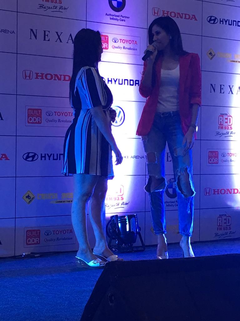DNAautoFest's tweet photo. Sonnalli Seygall- a bollywood diva joined us today @ DNA Auto fest.
#EntryFree
Venue: Hall No. 2, CIDCO Exhibition Centre, Vashi, Navi Mumbai
Date: 8 &amp; 9 Dec Time: 11 AM to 7 PM
#sonnalliseygall @SonnalliSeygall #dnaautofest #autofest18 #autofest2018 #autofestmumbai #autofestdna https://t.co/mC2CtwsOSB