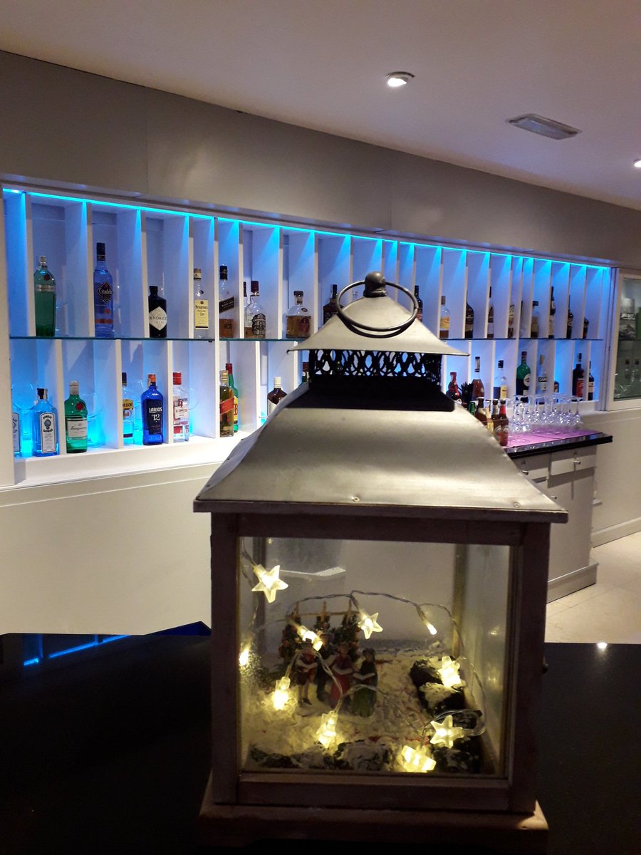AlamedaAeropuer's tweet photo. #Madrid #sol #FelizSabado #decoracion #XmasTRYP #PoweredByTheCity #deseo #ilovemyjob #meliaspain #sostenibilidad https://t.co/qS3CfSeldw