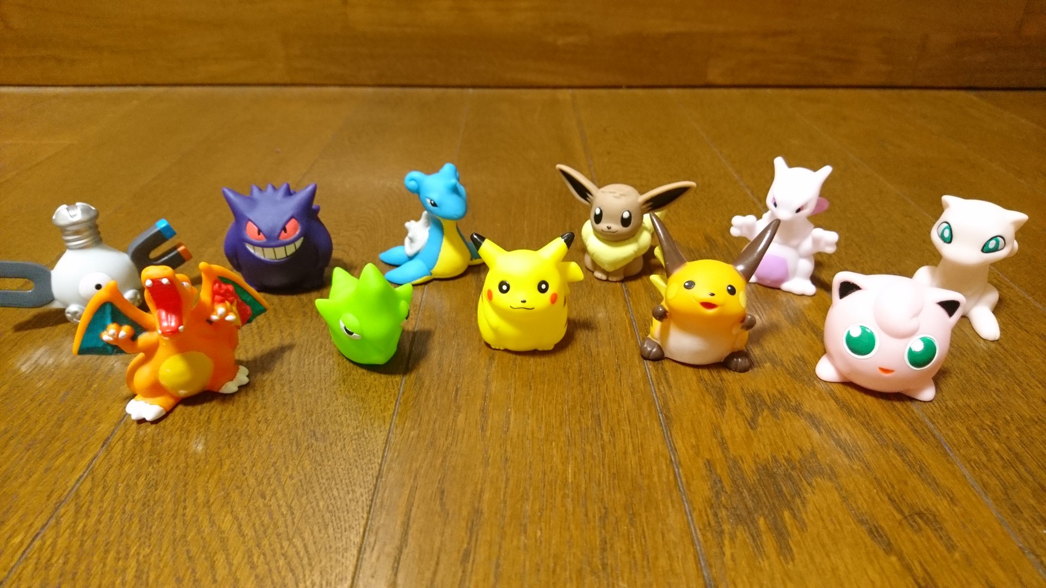 センジ この並び やっぱり懐かしいですね ポケモングッズ ポケモンキッズ T Co Pi1okbfgdw Twitter