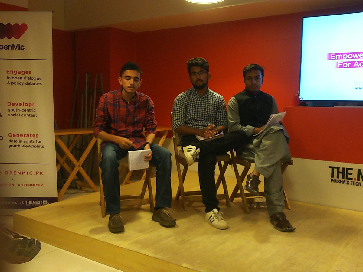 RaaziAli1's tweet photo. Team Prop for the parliamentary debate on motion 'THW revive student unions in Pakistani Universities' at launch of #OpenMicPK
@AsraRizwann https://t.co/t7jqzpN09E