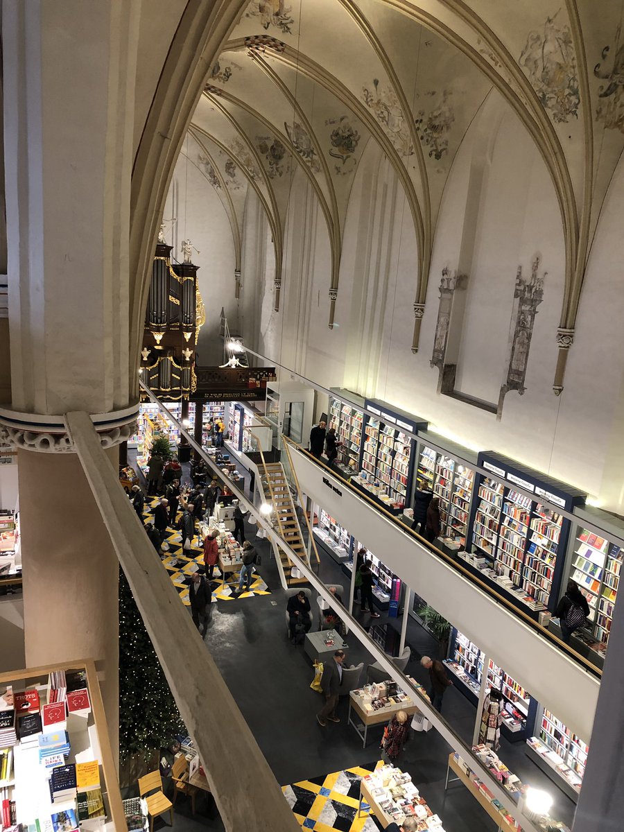 lieuwekrol's tweet photo. Fijne boekhandel! Waanders @indebroeren https://t.co/pNzToOWIJh
