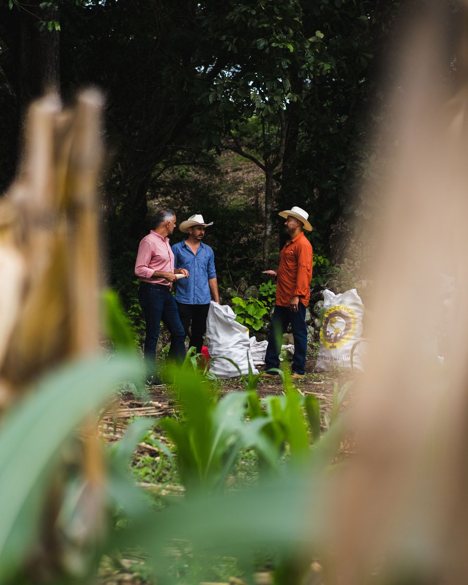winansdayton's tweet photo. Friends and family are at the heart of our seasonal spirit. We’re grateful for those who craft the beans that make the Winans world go ‘round  🌎. #WinansEverywhere #WinansFamily #WinansCoffee #Coffee #DirectTrade https://t.co/Aom0mVr3MW