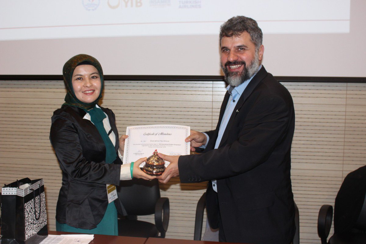 4. Uluslararası Öğrencilik Sempozyumu üçüncü oturum bildiri sunumları, hediye takdimleri ile sona erdi.#UDEF <a href="/UDEForgtr/">UDEF</a>