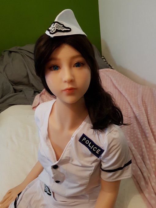 Trying out some of the different lights in my bedroom, liking the results! https://t.co/6dsT2EzlxD<a href="/tag/cosplay"class="tags"><span>#cosplay</span></a><a href="/tag/xycolo"class="tags"><span>#xycolo</span></a><a href="/tag/xycolodoll"class="tags"><span>#xycolodoll</span></a>