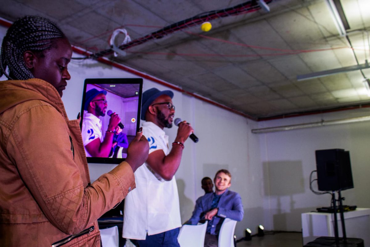 Ariff_festival's tweet photo. WHAT YOU MISSED:

DAY 4 - POKER PITCH with @davidkau1

The Digital Hub, together with @davidkau1 bring about innovative ways to pitch our stories. 

#ARIFF2018
#GCWeek
#whatsyourstory100 https://t.co/R0lmb6KHHU