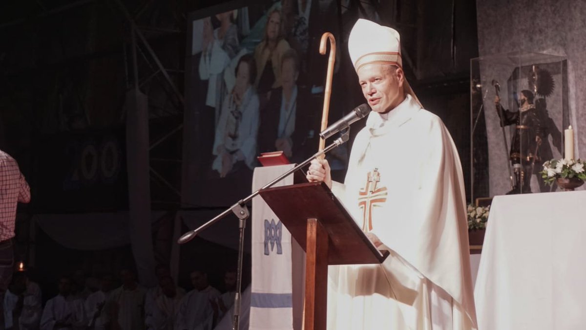 DiocesisSI's tweet photo. Nuestra Iglesia Diocesana ha celebrado el don de un nuevo Obispo Auxiliar.
Recemos por él como nos expresó en su acción de gracias: "pidan que el Señor me regale la humildad y confianza para servir a todos ustedes como pueblo de Dios"
¡Dios te bendiga Monseñor Guillermo! https://t.co/OzvG0BXcpX
