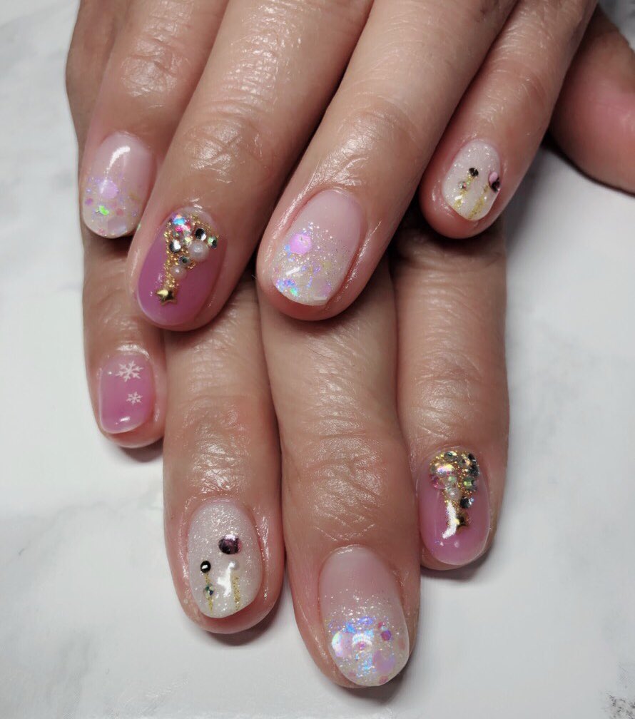 東大阪ネイルスクール サロン 妹のところにいつも来てくださるお客様 ありがとうございます お好きなdvd鑑賞しながら施術出来ます Nailsalon Nailschool パラジェル 持ち込みデザイン ブラウンネイル 東大阪市 ネイルサロン ネイルスクール Jna