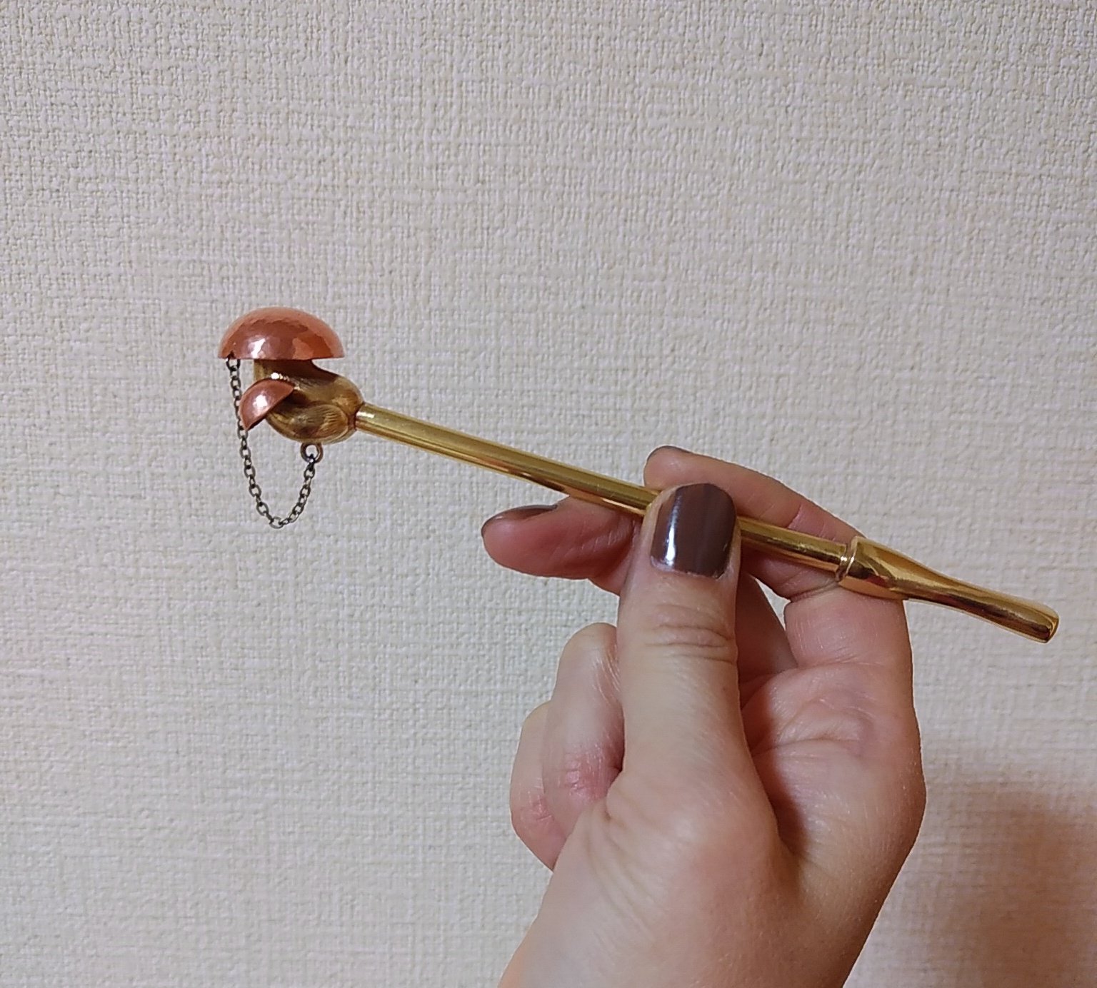 かんざし 小物 小梅屋 きのこかんざしの写真見て キセルみたい というコメント見かけて キセル かーキセルかっこいいなーでもタバコ吸わないしなー って試作してみたのがこれ ハッカパイプ 傘をパカッと外して中にハッカ脳 ヤバいものではないです