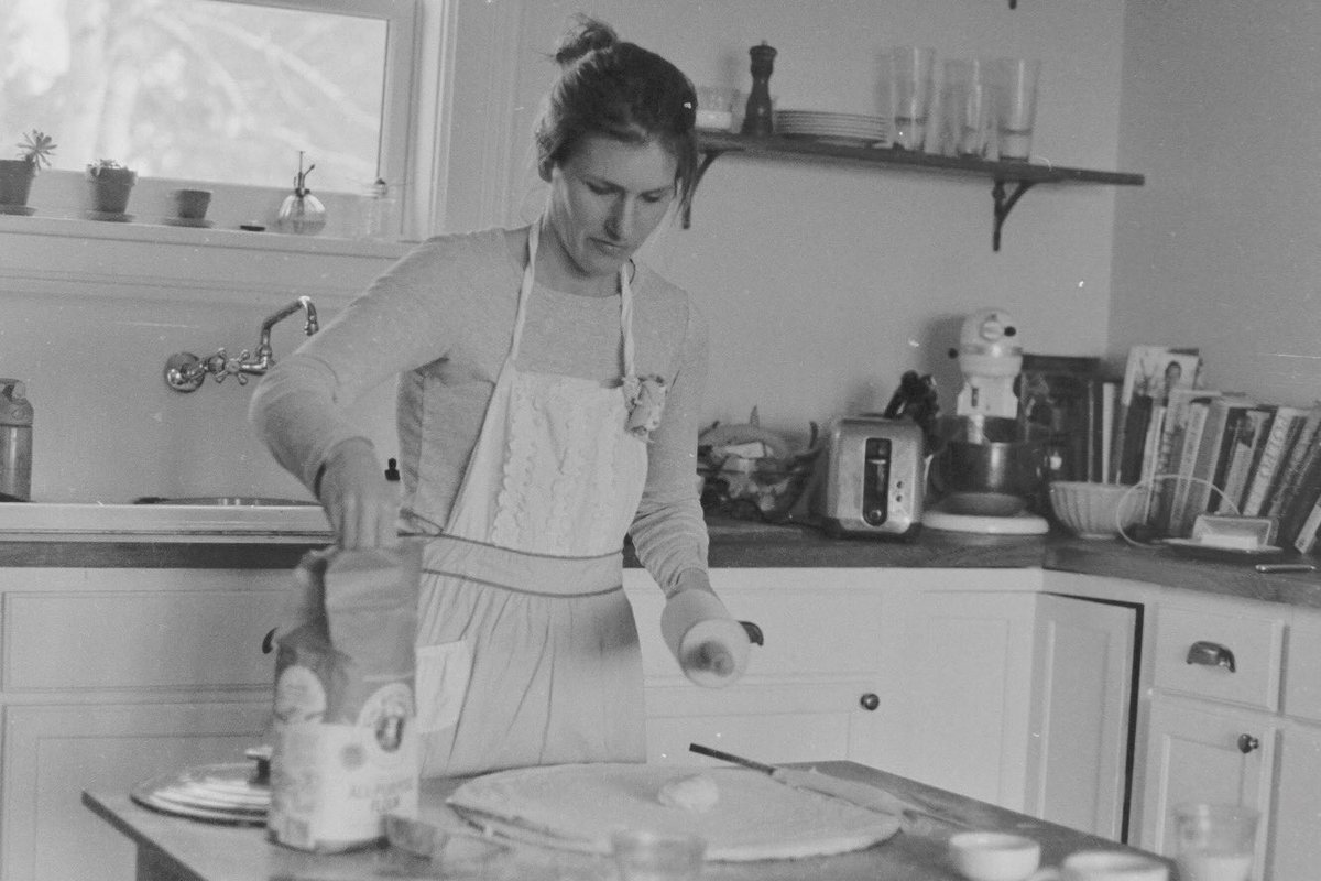 JDMabie's tweet image. Kerstin finished up lotsa #lefse last night for the #MarcheDeNoel. Many thanks to her parents for helping us with super authentic Norwegian branding (Kerstin’s Lefse).  

Get yours at the Marché de Noël tonight, online, or if you are @jeff_bilbro by sending me your home address.