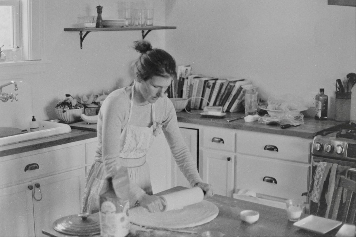 JDMabie's tweet image. Kerstin finished up lotsa #lefse last night for the #MarcheDeNoel. Many thanks to her parents for helping us with super authentic Norwegian branding (Kerstin’s Lefse).  

Get yours at the Marché de Noël tonight, online, or if you are @jeff_bilbro by sending me your home address.