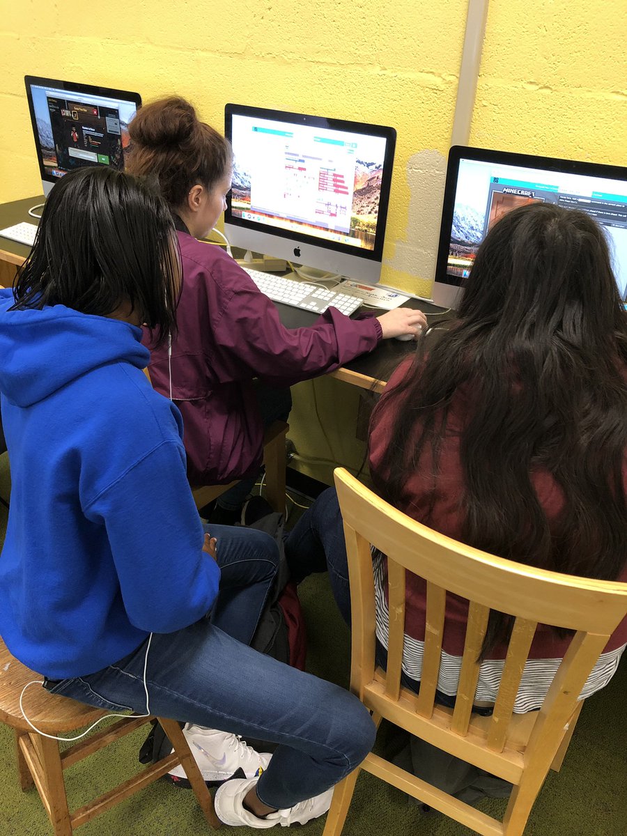 burrolibrary's tweet image. It was a great week to be a librarian! #personalprojects @iborganization @hourofcode @ProjectLITComm @ParnassusBooks1 @nashtechcouncil @MNPSLibraries