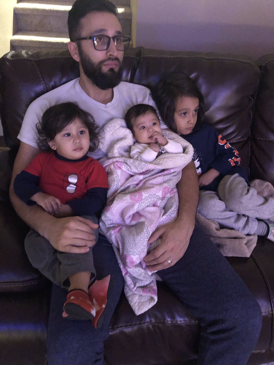 CarlosJAmezcua's tweet image. My life is full of challenges everyday, I’m no different from anybody else. But it’s moments like these that make you stop and smell the roses. Forever grateful for my blessings. 🙏🏽 #FirstTimePapi #MikaeelJoaquin #ArmaanJoaquin #MairaaJimena #Amezsquad #AlhumdullilahGraciasaDios