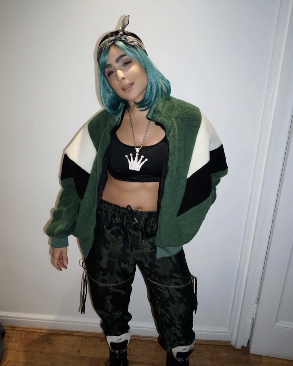trendsandtags's tweet photo. Cold weather doesn't get us down, we stay dressed for every occasion / Our girl @laughta1 looking fly in the @storyoflola Green shell jacket. Cop the look in store #trendsandtags #storyoflola https://t.co/cuP5kJ1COM