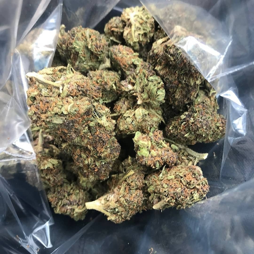 It’s weekend guys. Shoutout to all my stunners its bake time:420. +1(719)297-1986 DM