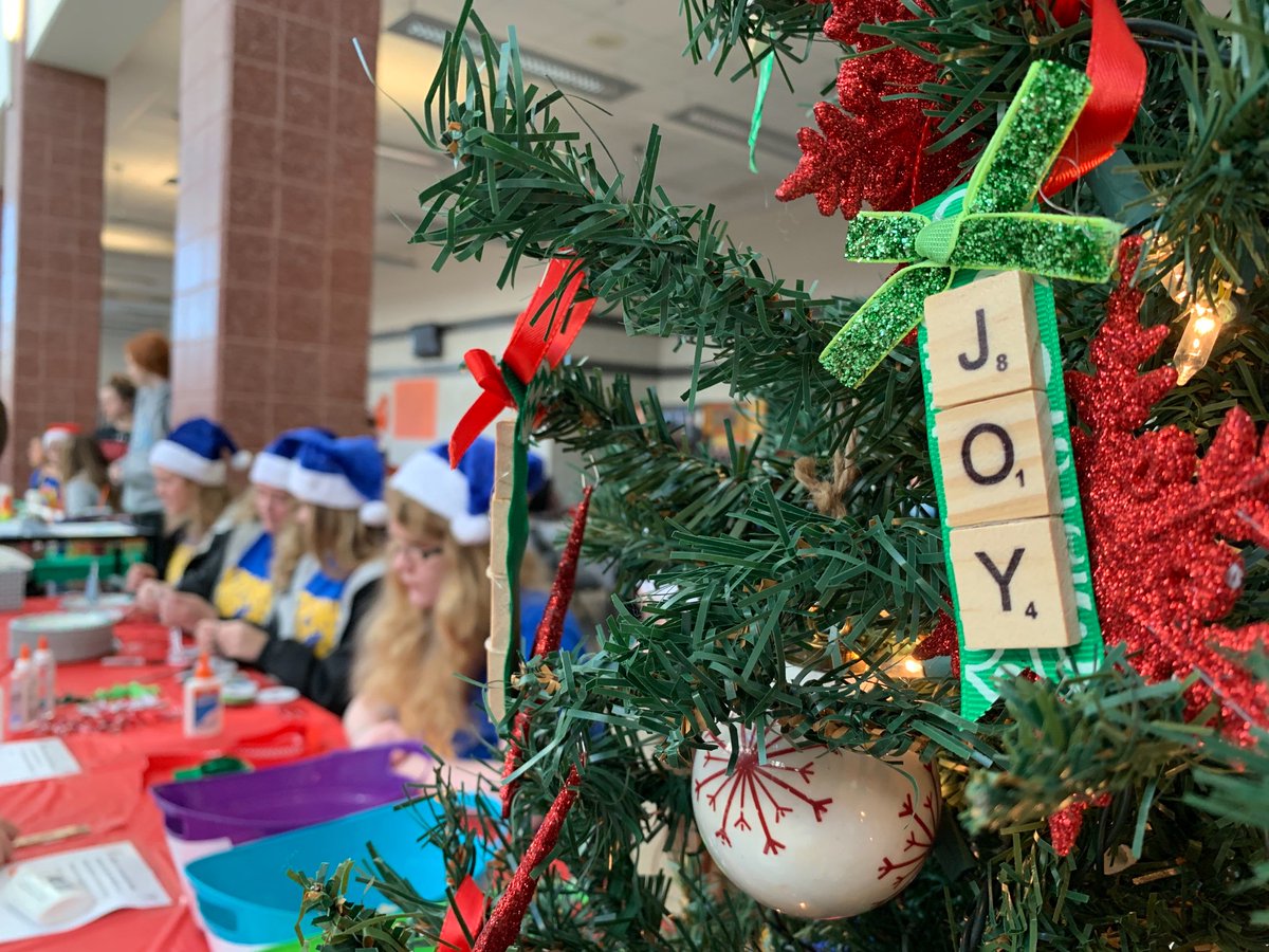 atismael's tweet image. Come make scrabble tile ornamaents at the NEHS table at Lancer Candy Lane from 9 to 3 today!! @LinganoreNEHS