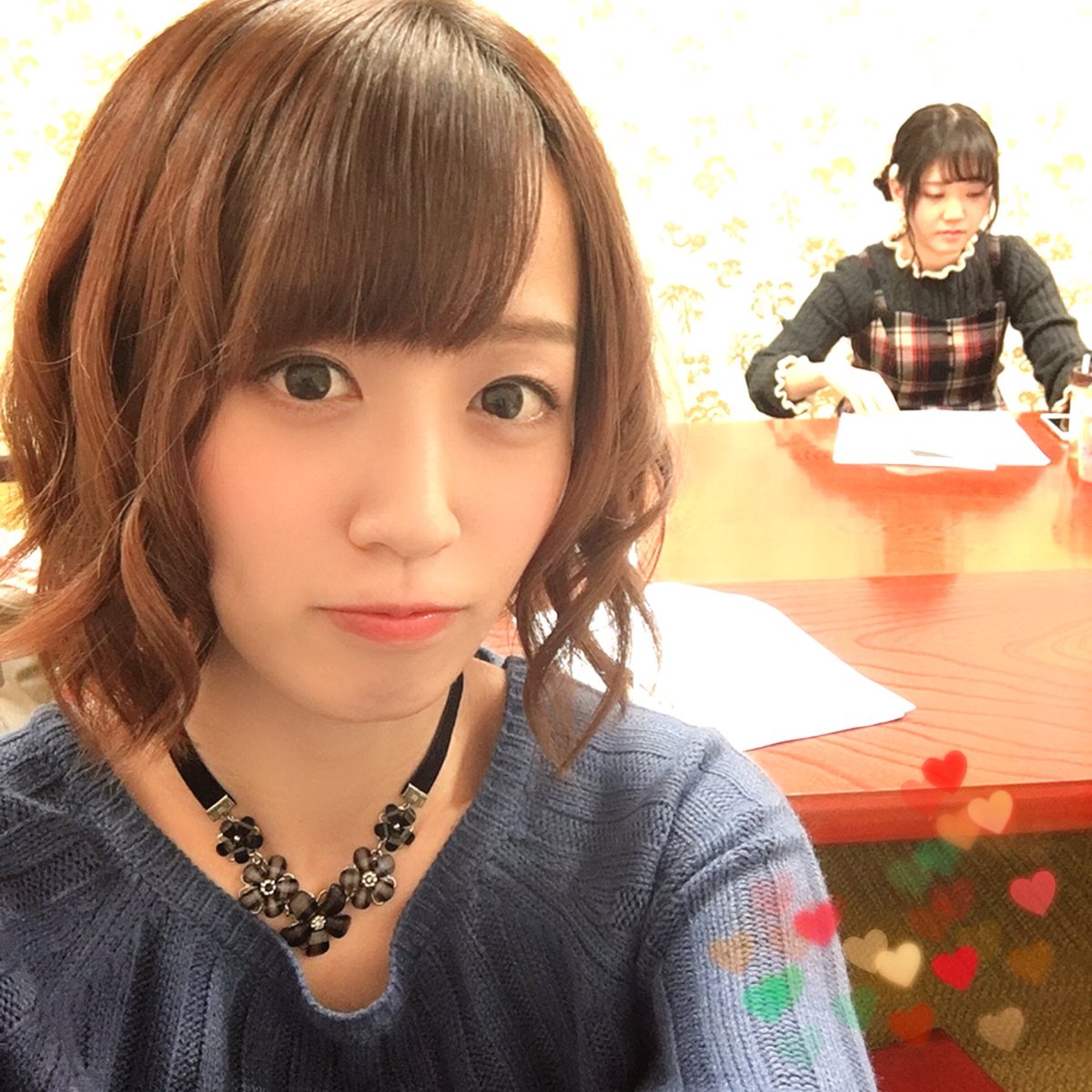 萩原あみ 楽屋で台本を熟読するひなちゃんを盗撮するマン 後で許可もらたよ