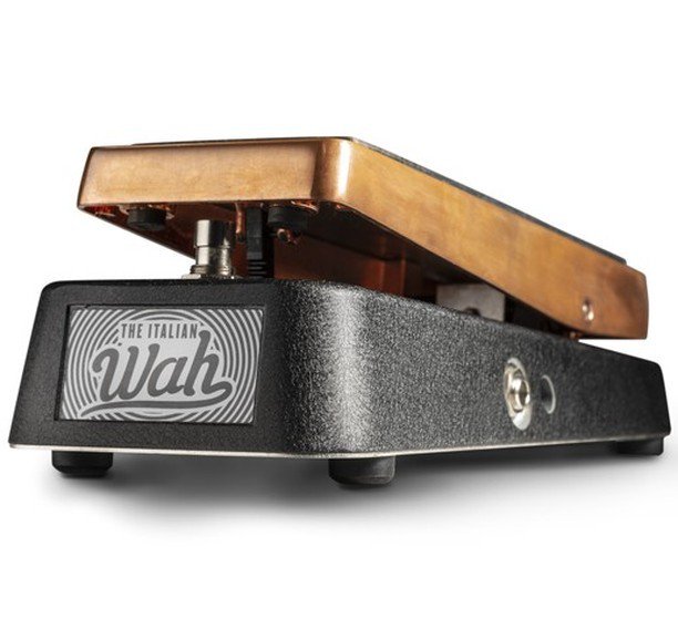 EffectsDatabase's tweet photo. Newly added: LAA Custom (@laacustom) The Italian Wah ⠀
* * * ⠀
https://t.co/vplfeFX3Rv ⠀
* * * ⠀
#laacustom #italianwah #wahwah #wah #wahwahpedal #wahpedal #effectsdatabase #guitarpedals #guitareffects #effectspedals #pedals #guitarfx #fxpedals #ped… https://t.co/JhnRuIZ5RF https://t.co/quyznTmNvl