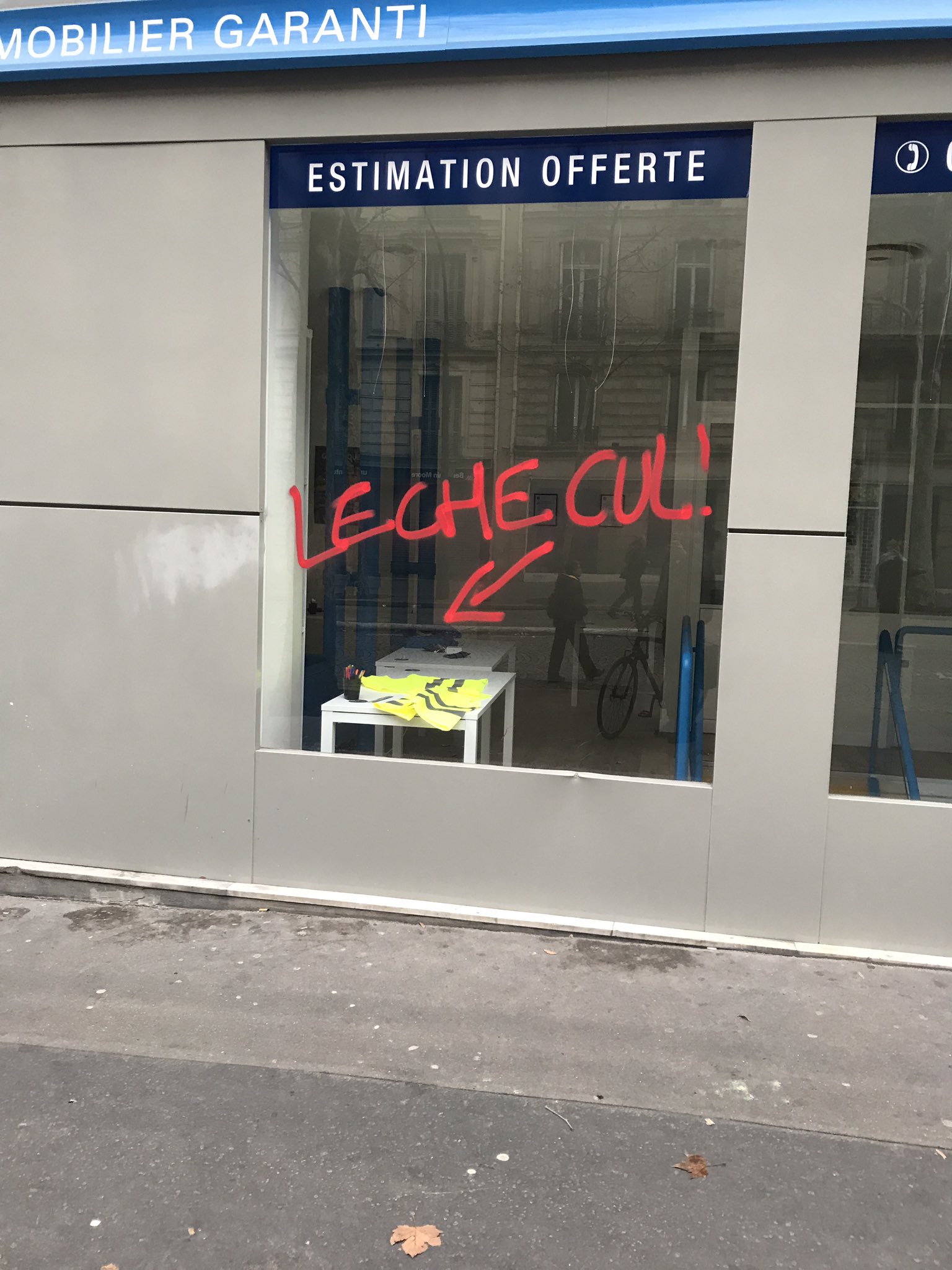 avec ou sans GILETS JAUNES, couleurs d'une colère sociale, 17 nov-16 déc 2018 Dt5oBh8W0AEgilv