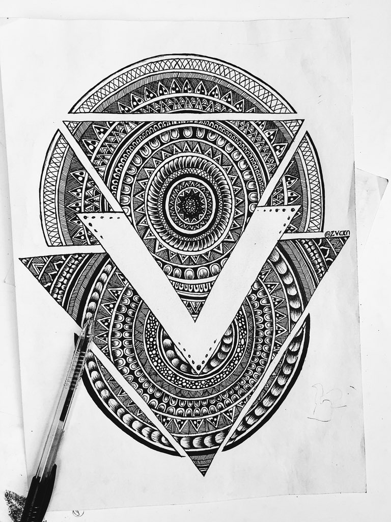zeoninyang's tweet image. #mandala #pentangle  Arts done by @zvcxn_ink #InkMaster #inkonpaper #Inktober #inkArt #art #Nigeria #nigerianartist