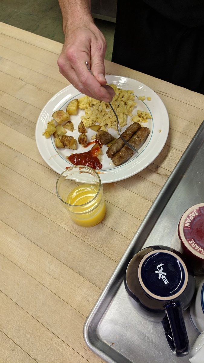 JubileeBrkfst's tweet image. YUM! Thanks to our volunteers and #BreadAngels ! Our guests very much appreciate all you do for the community. #Allentown