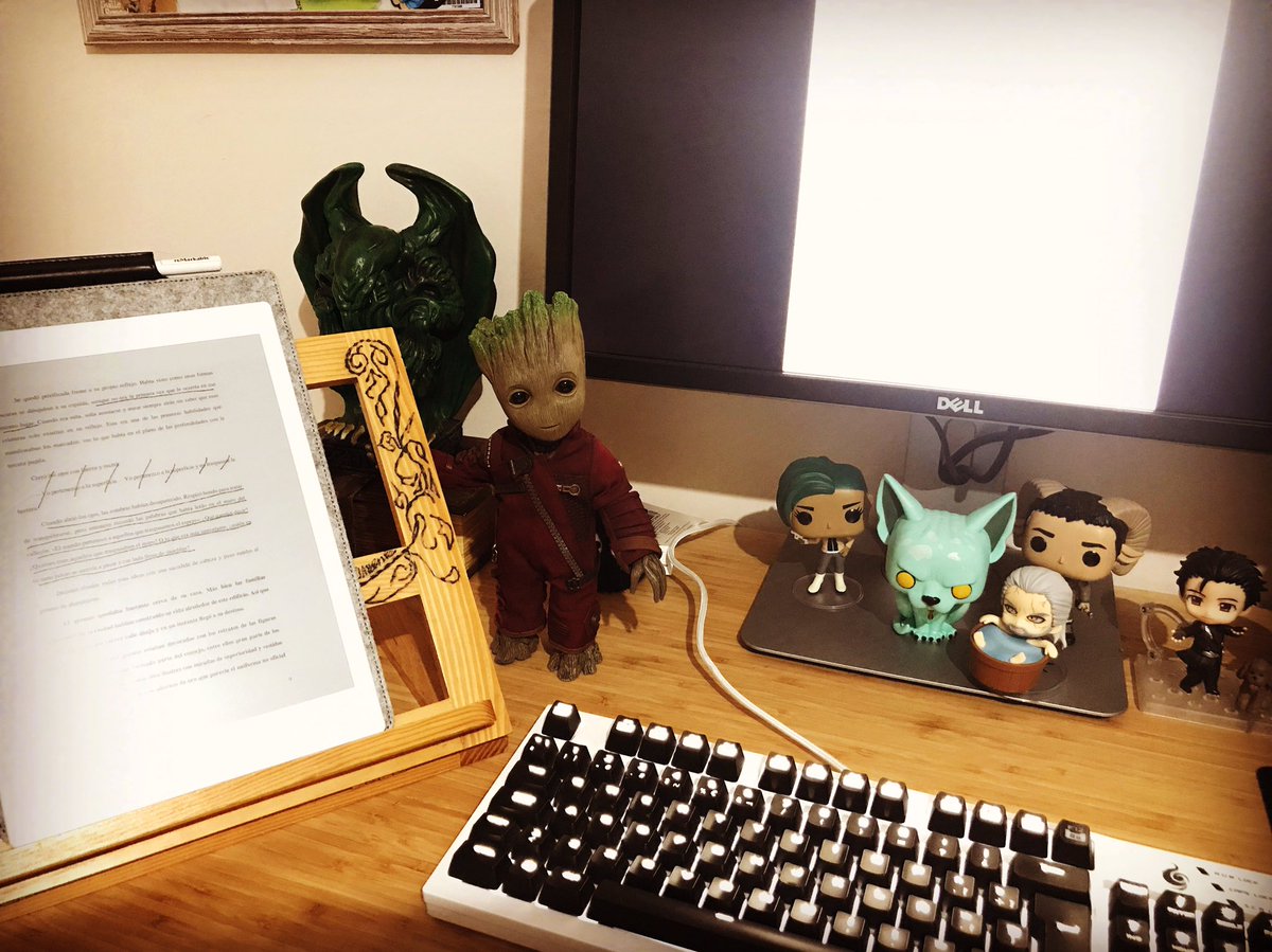 MartaGAdrian's tweet image. Let’s get to work!💪 #escritor #writting #remarkabletablet