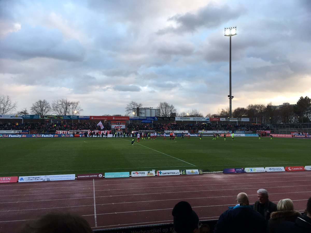 FloFussi's tweet photo. Das war zu wenig! 0:0 bei @fortuna_koeln - trotz langer Überzahl... #tsv1860 #FORM60 https://t.co/Dveai0X2x6